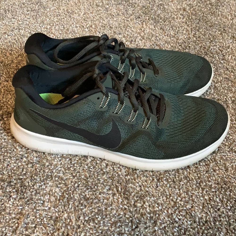 Nike free runs